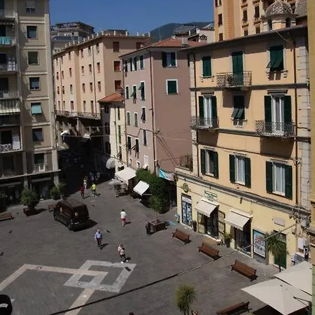 La Piazzetta 4 Apartment *