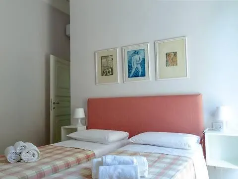 Apartment La Piazzetta 4 *