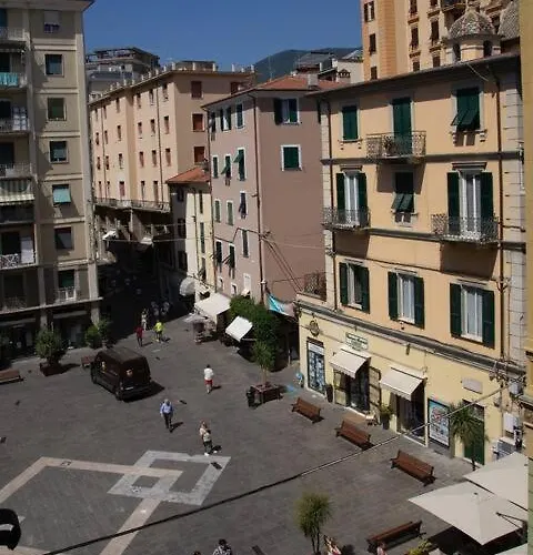 La Piazzetta 4 Apartment *